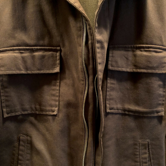 Armani Exchange Jacket for Those Who Can Hack It! - Picture 8 of 10